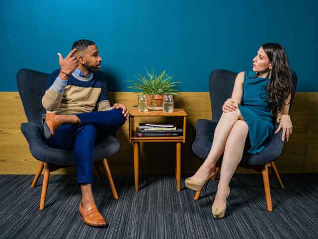 discussion between friends